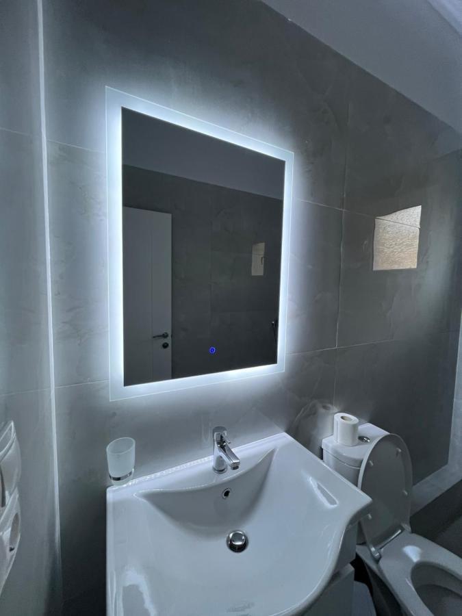 Harmony Apartments ซารานเดอ ภายนอก รูปภาพ