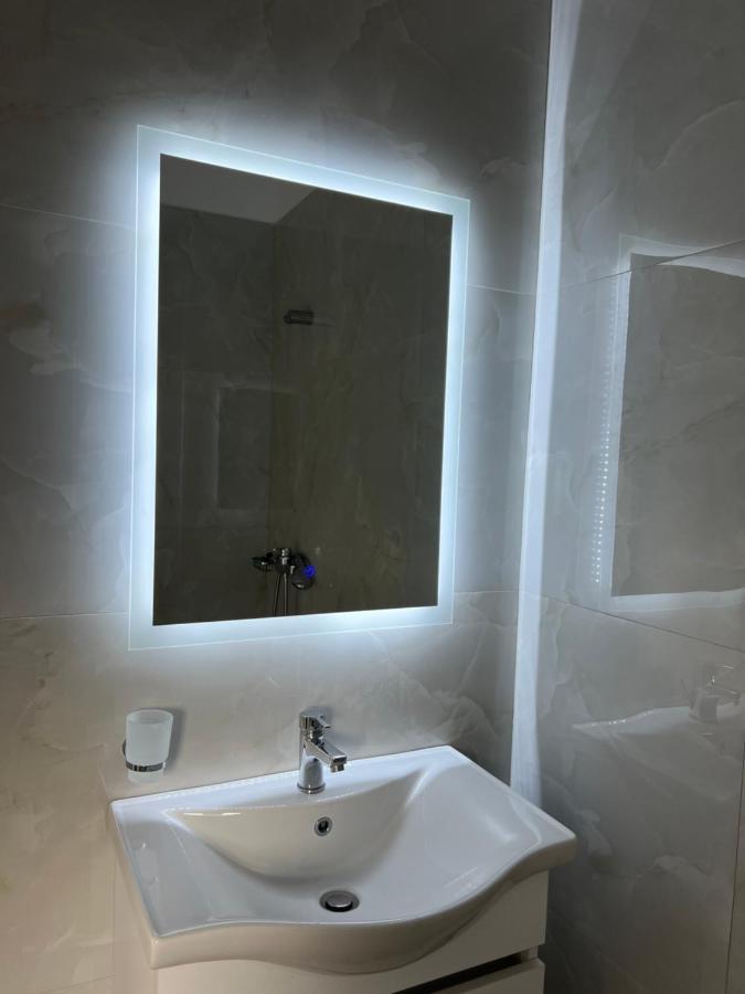 Harmony Apartments ซารานเดอ ภายนอก รูปภาพ