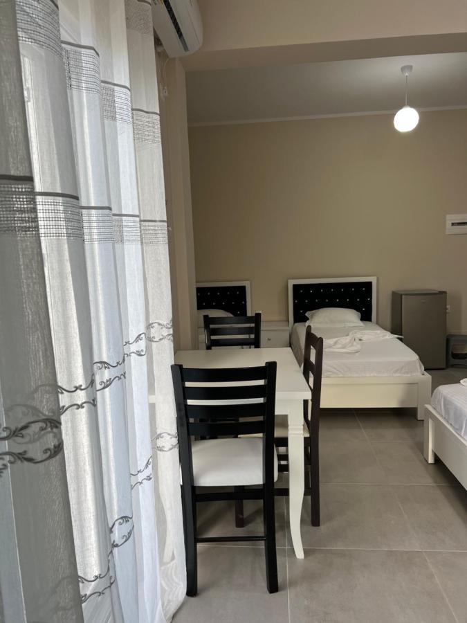 Harmony Apartments ซารานเดอ ภายนอก รูปภาพ